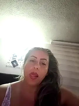 maynor_1998's cam snapshot