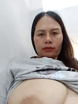 Baby-ladyass2026's cam snapshot