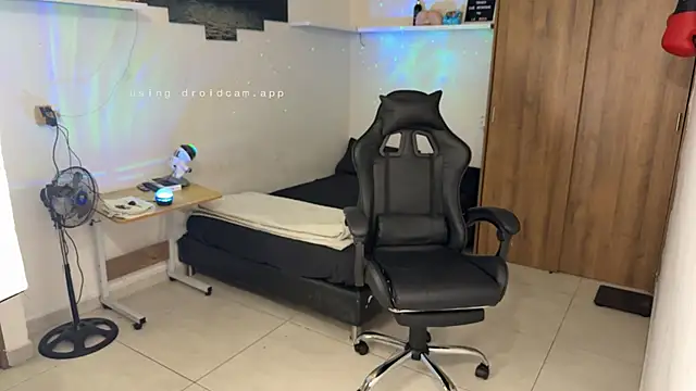 Kisan_Smith live sex cam