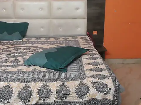 DoremonGirl live sex cam