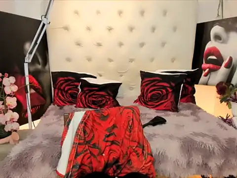 Playfullmaniac live sex cam