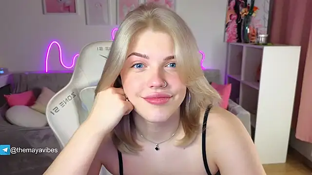 Maya_Rave live sex cam