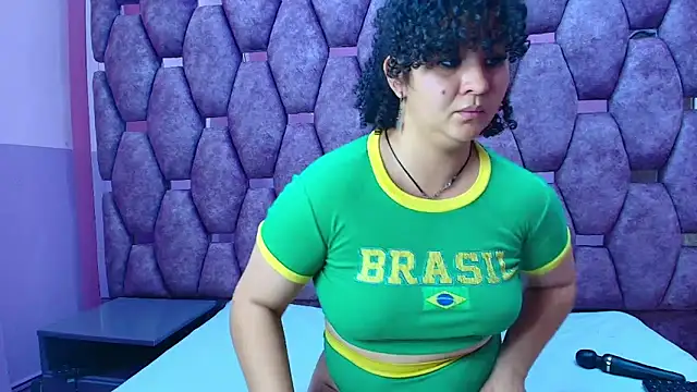 AlaSmith's cam snapshot