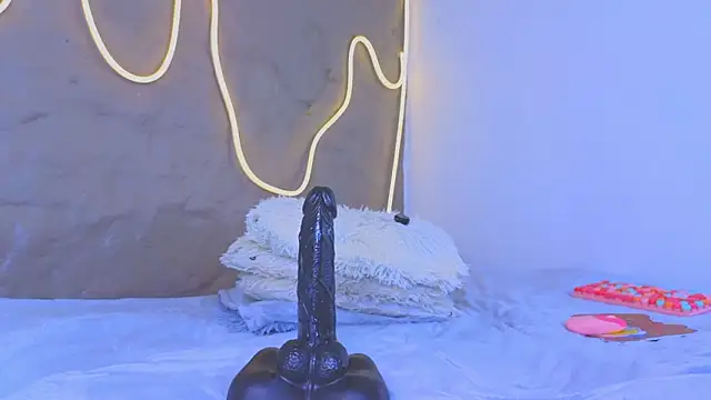 Isa__Blanc's cam snapshot