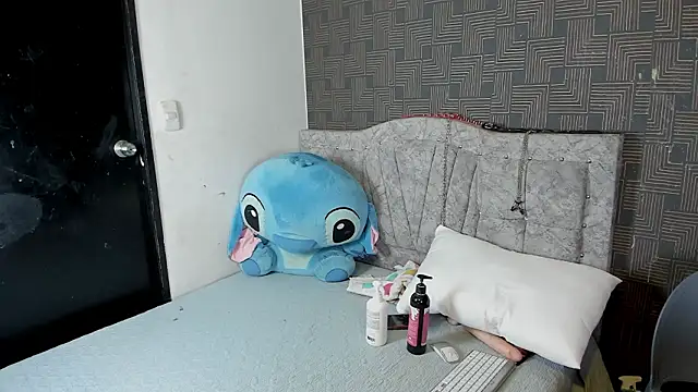 grace-3's cam snapshot