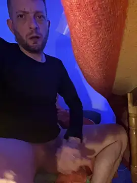 PutaNieves1983 live sex cam