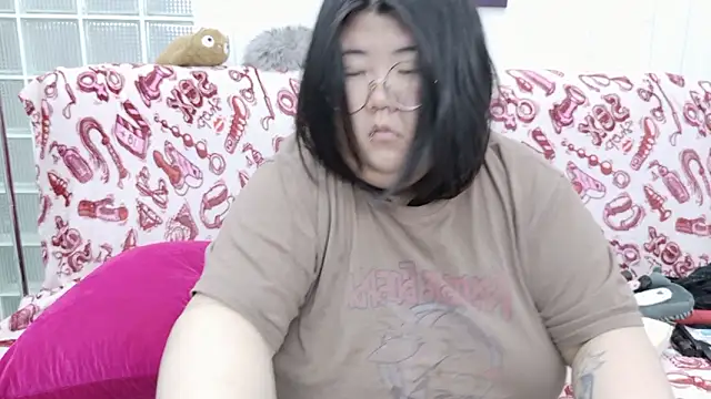 Nadine_asian live sex cam