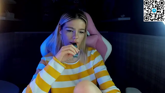 Anna_Robinson's cam snapshot