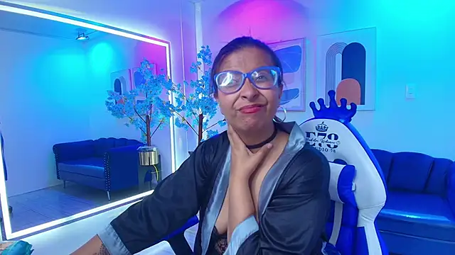 Amber__rouge's cam snapshot