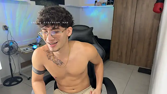 Kisan_Smith live sex cam