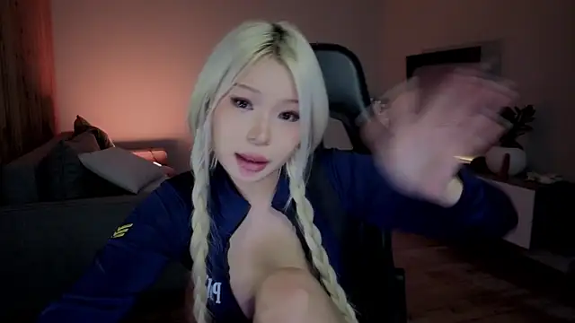 RileyMee live sex cam