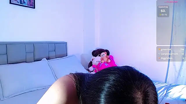 x_isabela_x's cam snapshot