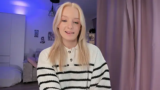 Tiffany_Paw's cam snapshot