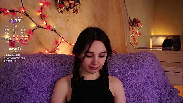 GillianDowdey live sex cam