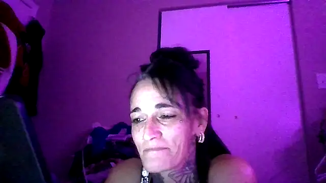 chaoticluvbug live sex cam