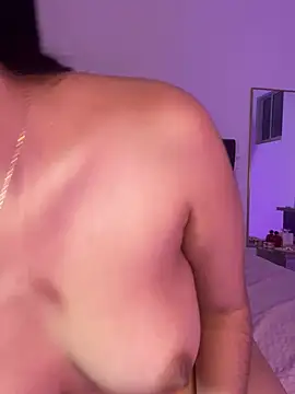 AuroraFiore's cam snapshot