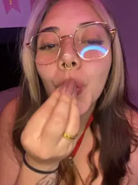 Paulette_Blanche's cam snapshot