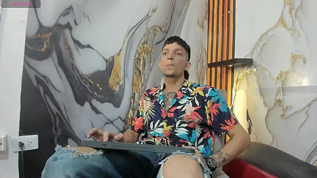 Straight_Guy22's cam snapshot