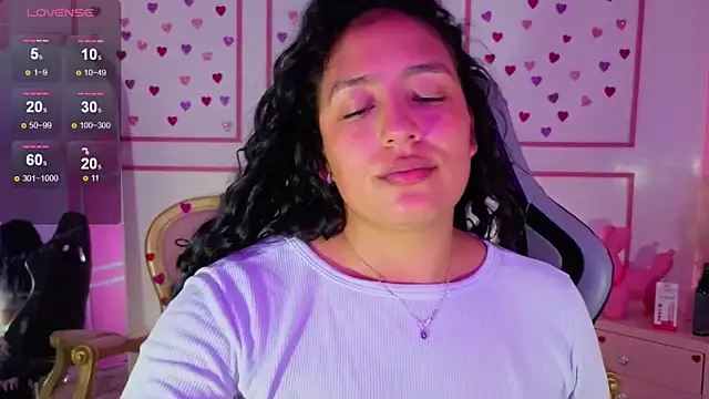 tamara_brown_t's cam snapshot