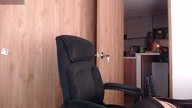 keyn_laurent_1's cam snapshot