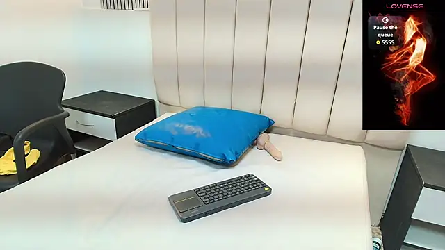 agatha_fit's cam snapshot