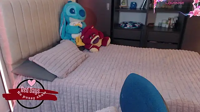 Your_rosalie's cam snapshot