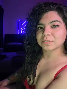 kimmiakiss22's cam snapshot