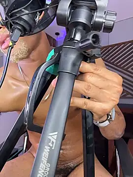 B_Wild's cam snapshot