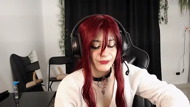 lizzy-c-e-e's cam snapshot