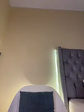 KIARAPRETTY's cam snapshot