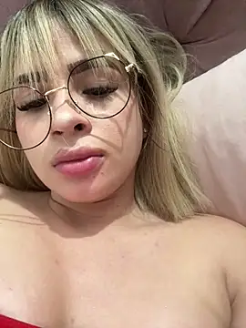 Alanna_arab's cam snapshot