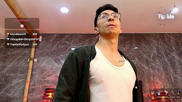 ApoloCruz live sex cam