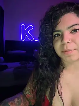 kimmiakiss22's cam snapshot