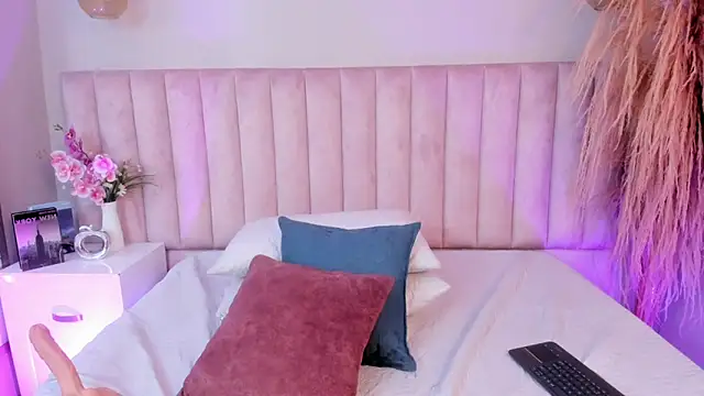 Mia__Walker's cam snapshot