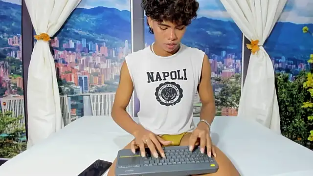 MilthonDelis's cam snapshot