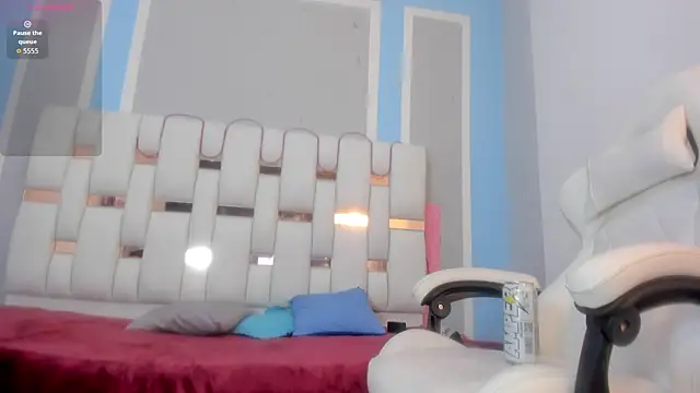 AndyKings_1's cam snapshot