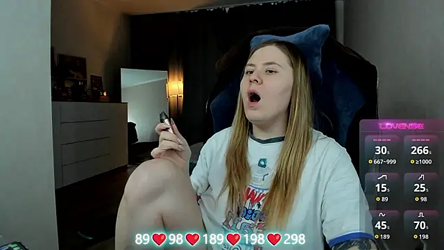 Olivia_Munk's cam snapshot