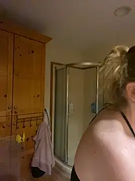 SmirkFans's cam snapshot