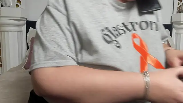 AleshaArabian live sex cam