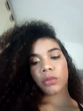 CamilaLume live sex cam