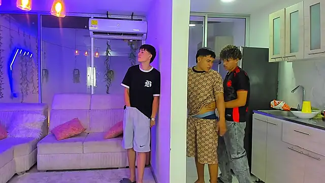 Houseofwarrios live sex cam