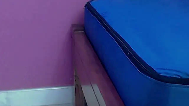 skinnybarbie022 live sex cam