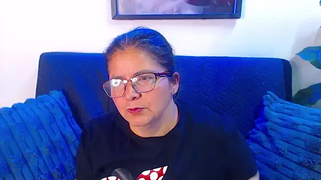 Linda_banks_'s cam snapshot