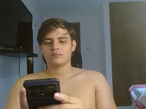 BadBunny_69's cam snapshot