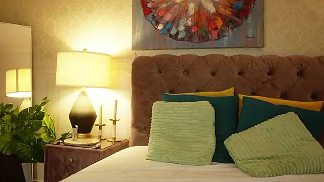 Wild_Whispers live sex cam