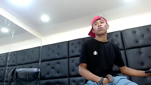 TonnyMarck live sex cam