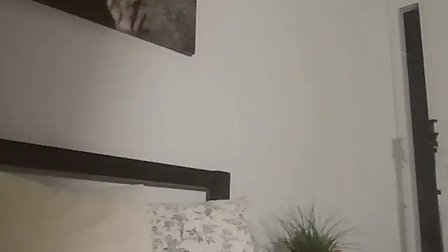 cryptokimgirl's cam snapshot