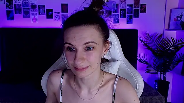 kaleriyaa_'s cam snapshot