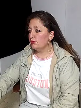 MilfCute_sex's cam snapshot