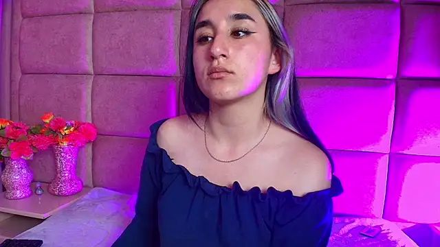 CharlotteStuart's cam snapshot